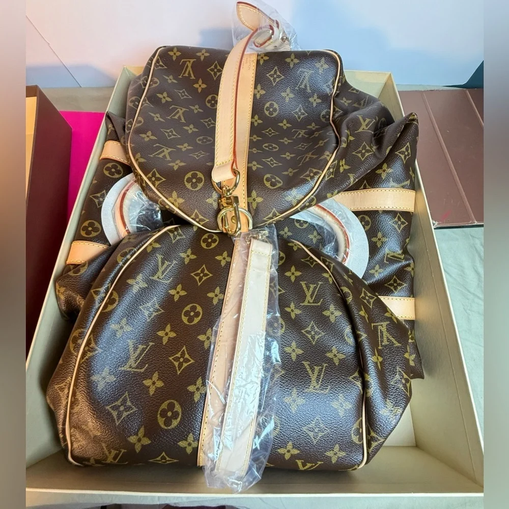 Louis Vuitton Brass Padlock‎ with Keys - Picture 11 of 15